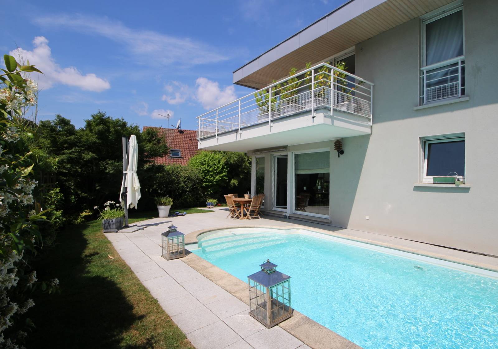 VENDU - ROBERSTAU rue du Docteur François Maison d'Architecte 200 m² avec Piscine et Garage double