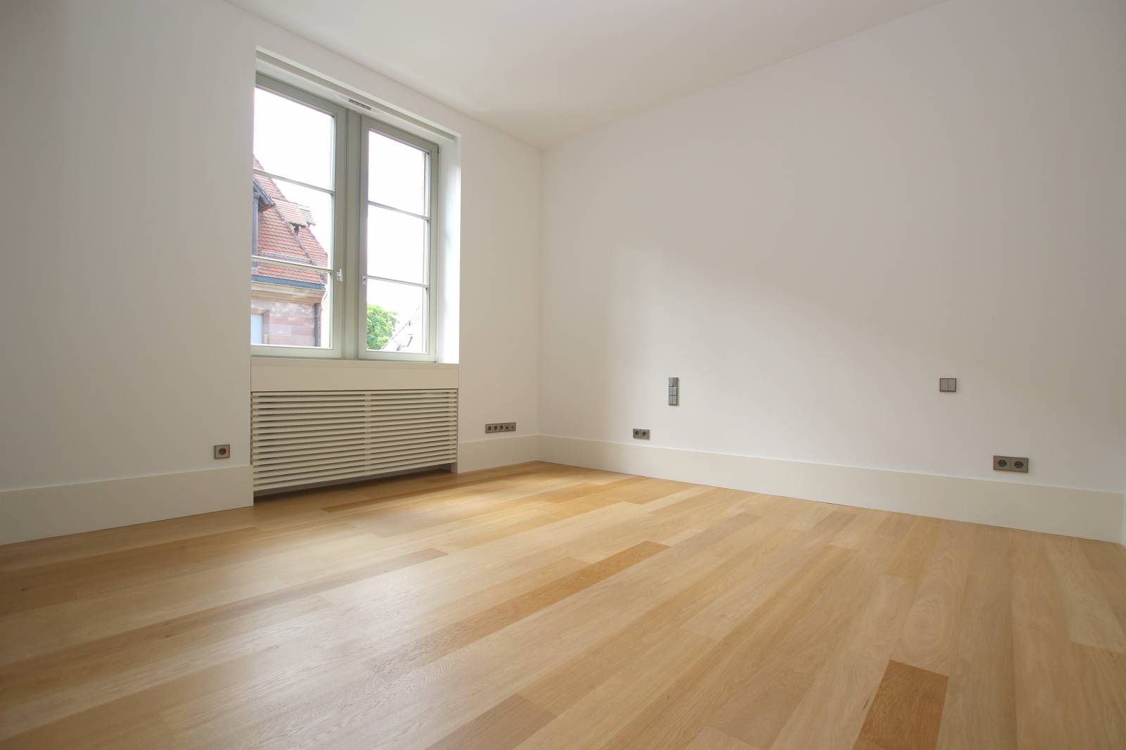 VENDU - HYPER CENTRE Rue des cordonniers/ Place Saint Thomas grand studio 38m²