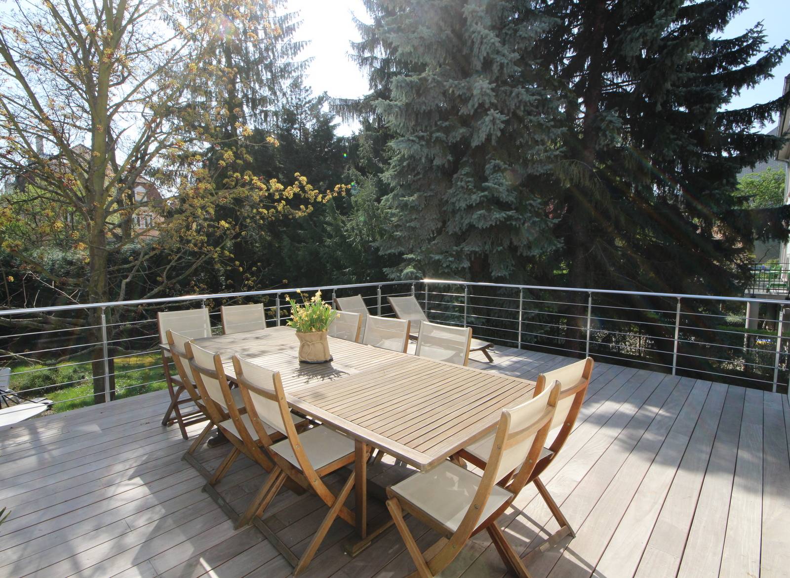 VENDU - QUARTIER DES QUINZE rue du Conseil des Quinze Maison 330 m² avec Grand Jardin 8 ares