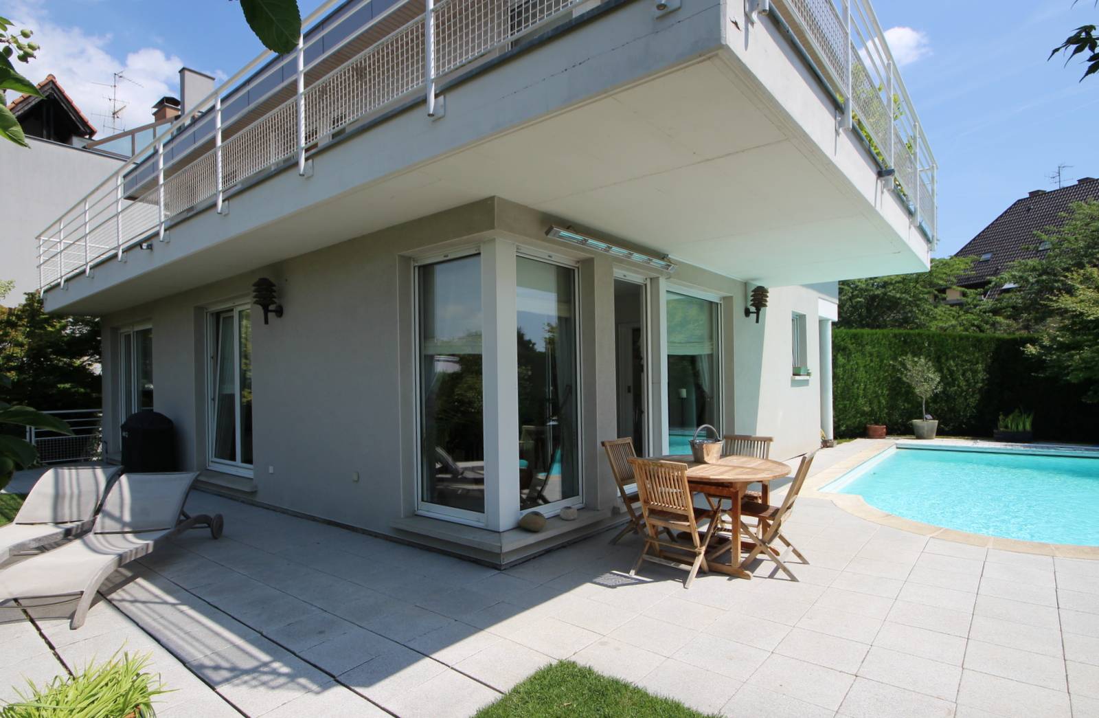 VENDU - ROBERSTAU rue du Docteur François Maison d'Architecte 200 m² avec Piscine et Garage double