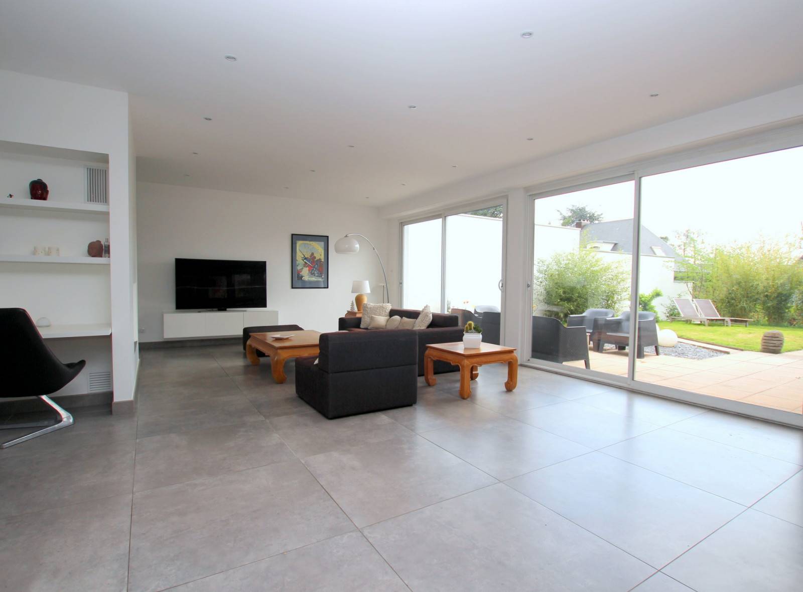 VENDU - SOUFFELWEYERSHEIM Maison d'exception 330 m² entièrement rénovée avec Grand garage 3 voitures Terrain 15 ares