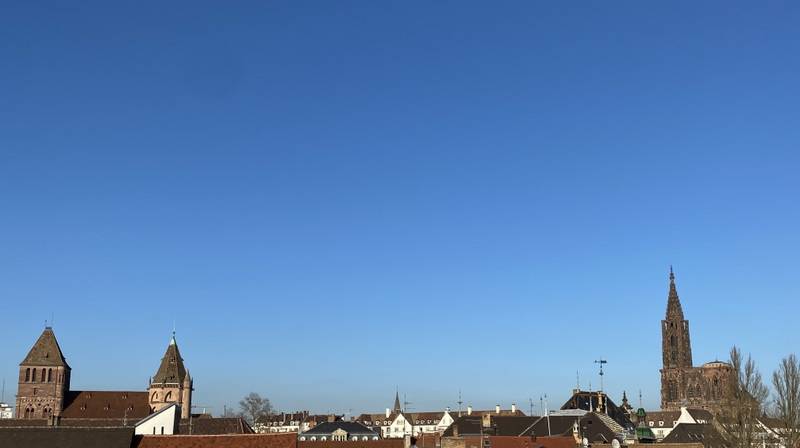 VENDU - EXCEPTIONNEL ATTIQUE 144M² TERRASSE 60 M² VUE CATHEDRALE