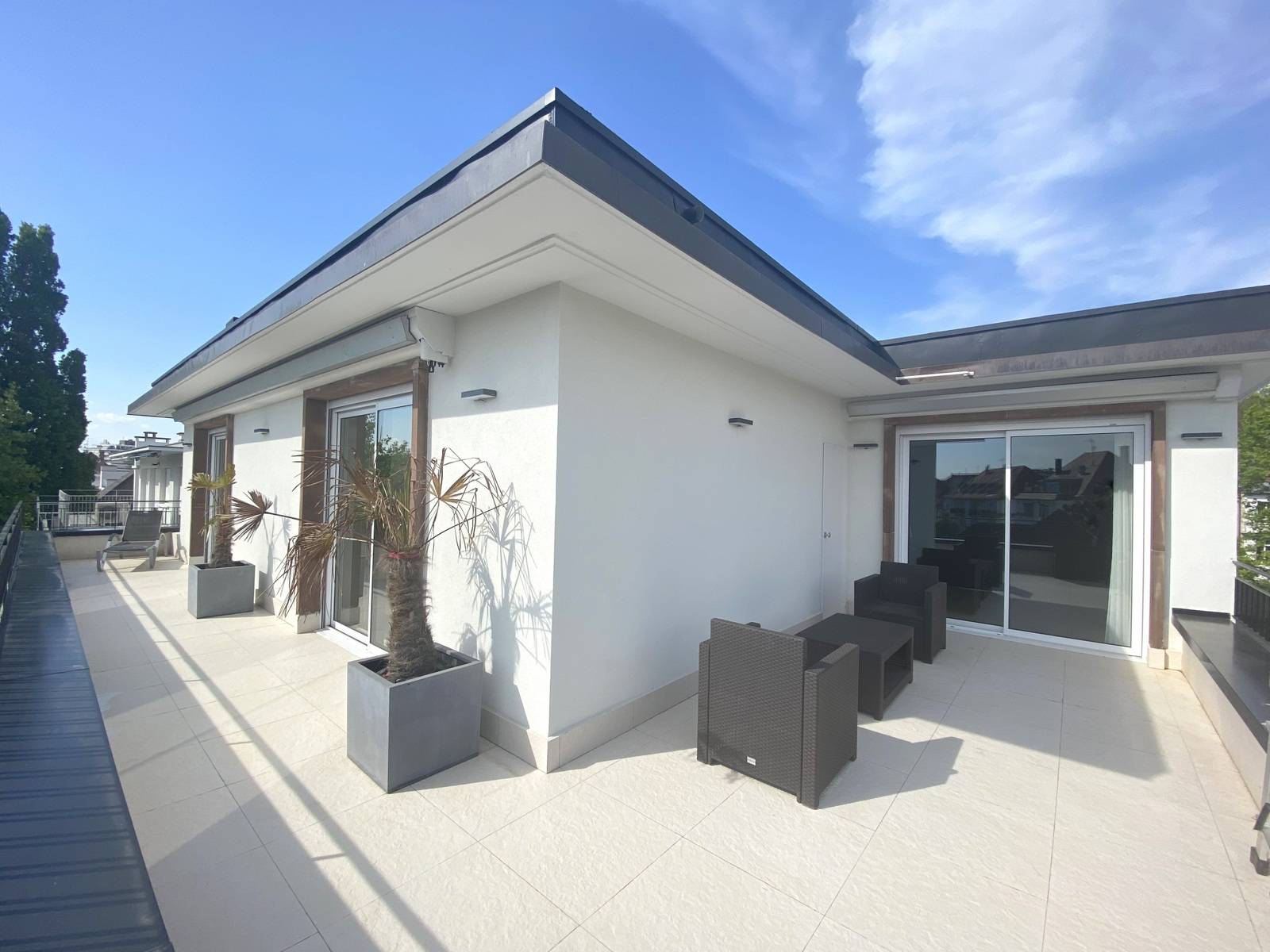 VENDU - EXCLUSIVITE - ORANGERIE - ATTIQUE EXCEPTIONNEL  268 M² TERRASSE 55 M² VUE DEGAGEE 2 GARAGES