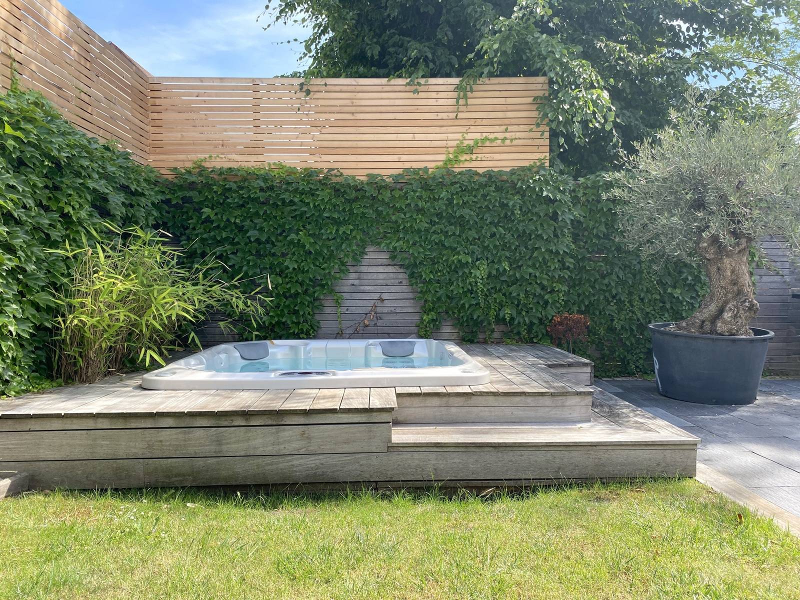 DEBUT ILLKIRCH SUPERBE MAISON CONTEMPORAINE 266 M² AVEC PISCINE ET GARAGE DOUBLE