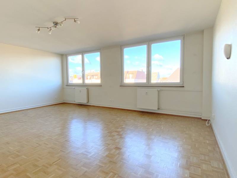 CONTADES 4 PIECES 89 M² GRAND BALCON