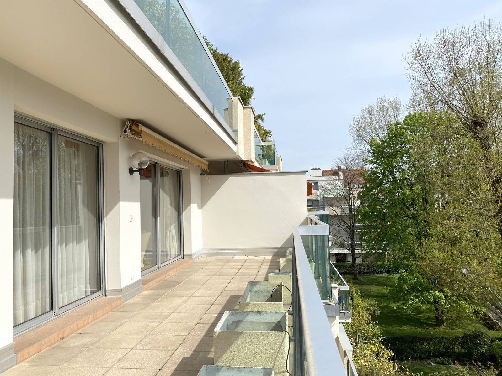 VENDU - EXCEPTIONNEL ORANGERIE RESIDENCE HYDE PARK ETAGE ELEVE 4 PIECES TERRASSE SUD GARAGES