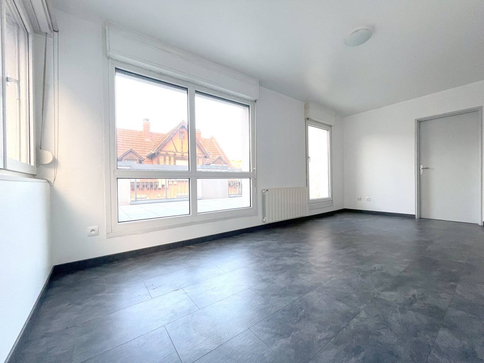 VENDU - EXCLUSIVITE - NEUDORF – Appartement 2 pièces 54 m² - Terrasse 16 m² - ascenseur accessible plain-pied - parking