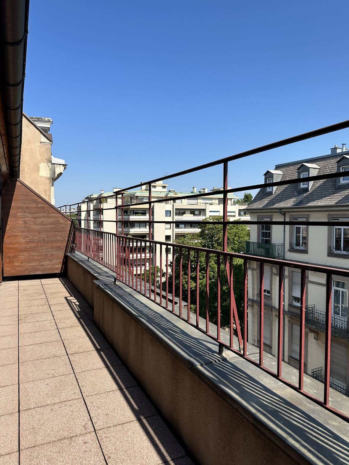 STRASBOURG - ORANGERIE – APPARTEMENT CLIMATISE 3 PIECES  60 M² GRAND BALCON 10 M²