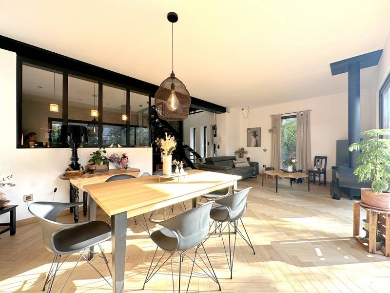 SOUS OFFRE - ROBERTSAU – AU CALME - MAISON 150 M² ENTIEREMENT RENOVEE – JARDIN SANS VIS-A-VIS - STATIONNEMENTS – LOCAL VELOS