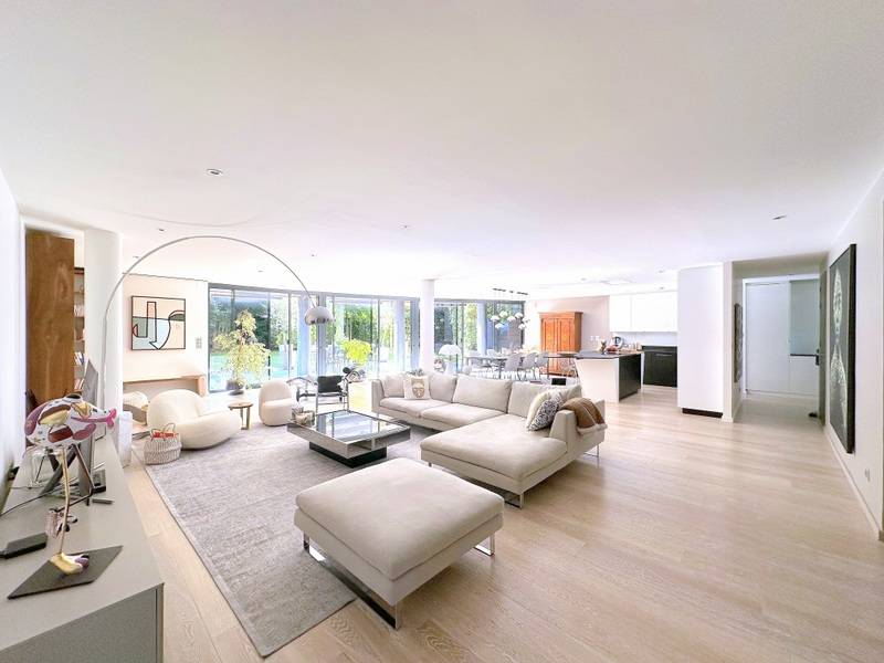 STRASBOURG – CONTADES – EXCEPTIONNEL REZ DE JARDIN CLIMATISE 6 PIECES 217 M² JARDIN PAYSAGE ARBORE – DPE B - CAVE – GARAGE