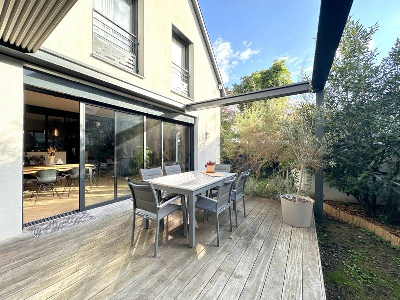 SOUS OFFRE - ROBERTSAU – AU CALME - MAISON 150 M² ENTIEREMENT RENOVEE – JARDIN SANS VIS-A-VIS - STATIONNEMENTS – LOCAL VELOS