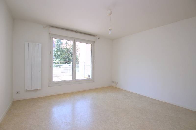 LOUE - STRASBOURG – SECTEUR MUSEE ART MODERNE – PROX FAC MEDECINE - STUDIO 26,03 m² TERRASSE 8M² - PARKING