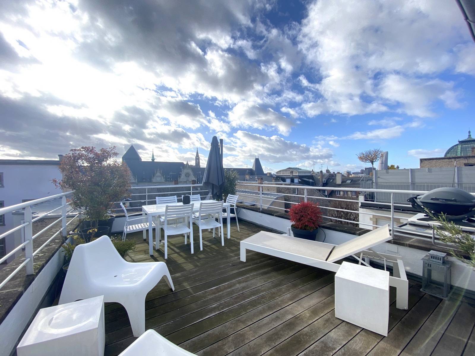 VENDU - EXCLUSIVITE NEUSTADT - superbe appartement 7 pièces 183 m² - terrasse 24 m² - stationnement