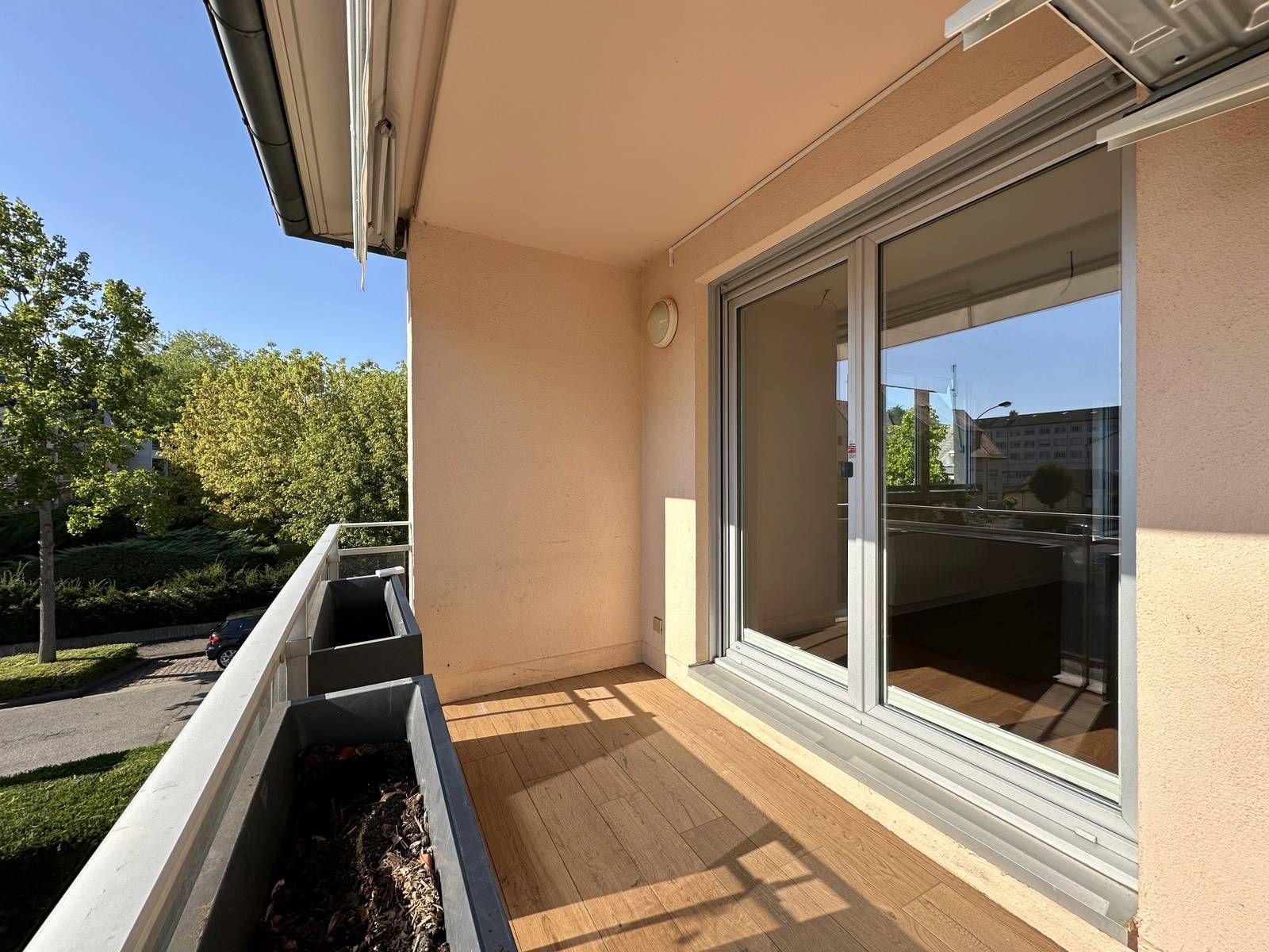 VENDU - NOUVEAU PRIX - STRASBOURG DEBUT ROBERTSAU – PROX INSTITUTIONS - APPARTEMENT 5 PIECES - ENTIEREMENT RENOVE – TERRASSES - 2 GARAGES