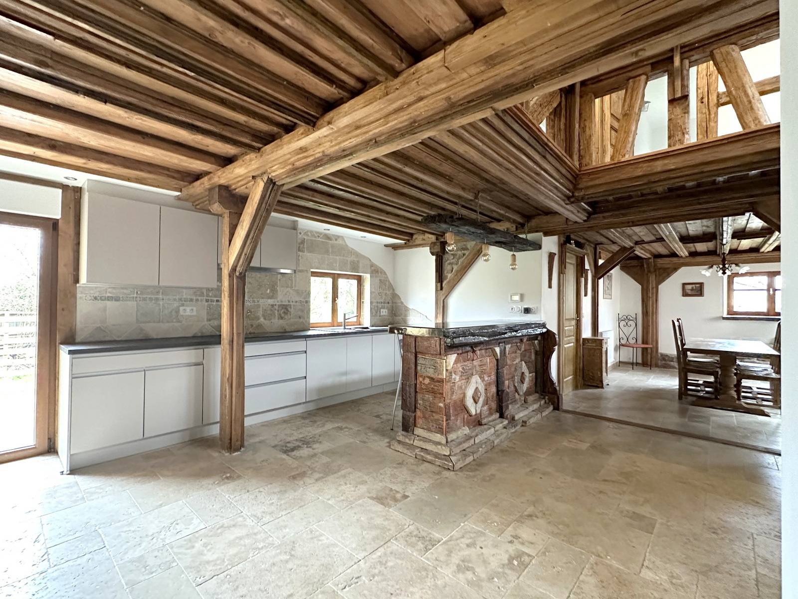 LOUE - GEISPOLSHEIM VILLAGE – MAISON ALSACIENNE - ETAT NEUF – 160 M² - 7 PIECES - COUR – JARDIN – PARKING -