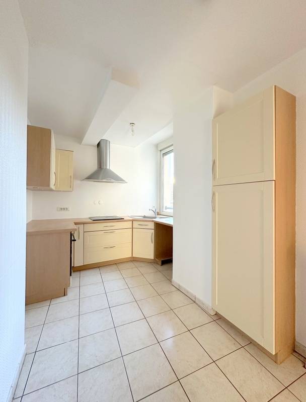 STRASBOURG – CENTRE VILLE – APPARTEMENT 5 PIECES – 4 CHAMBRES – ETAGE ELEVE - DPE C – 2 CAVES – STATIONNEMENTS -