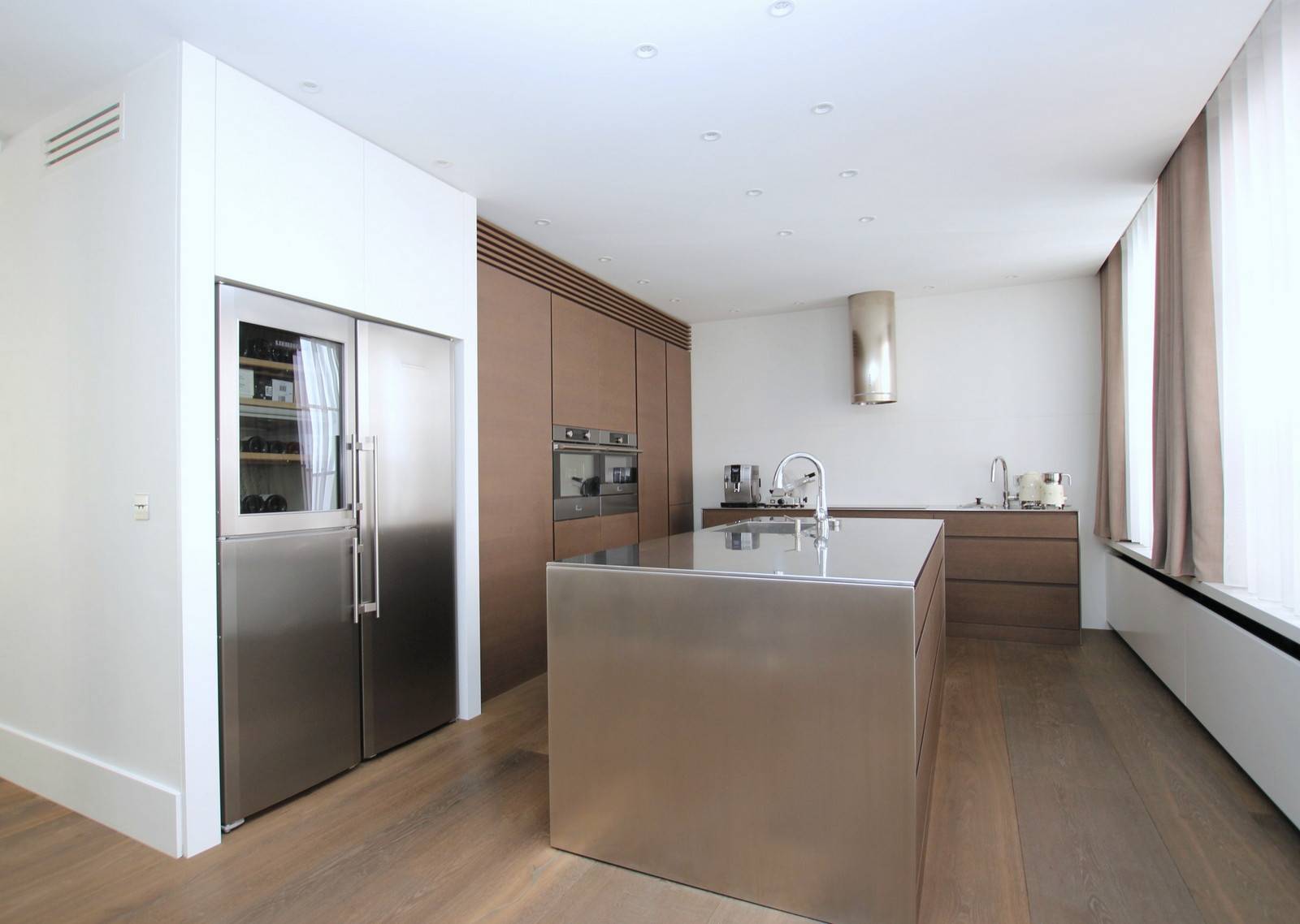 VENDU - PROCHE GRANDE ILE - BIEN D’EXCEPTION 244 M² - 9 PIECES TERRASSE PAYSAGEE 50 M² AVEC JACUZZI