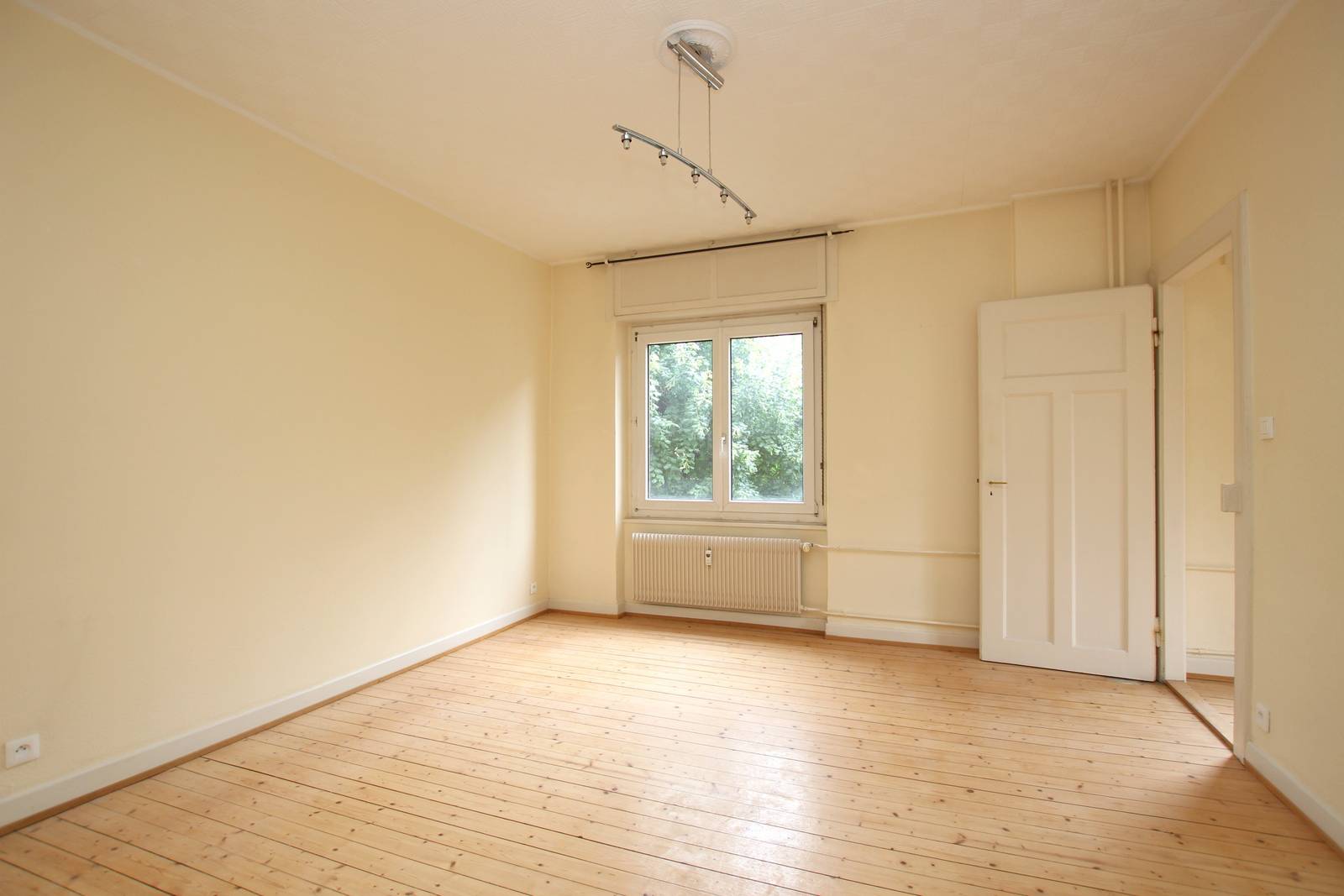 DEBUT NEUDORF – APP. 2 PIECES RENOVE 49,5 m²