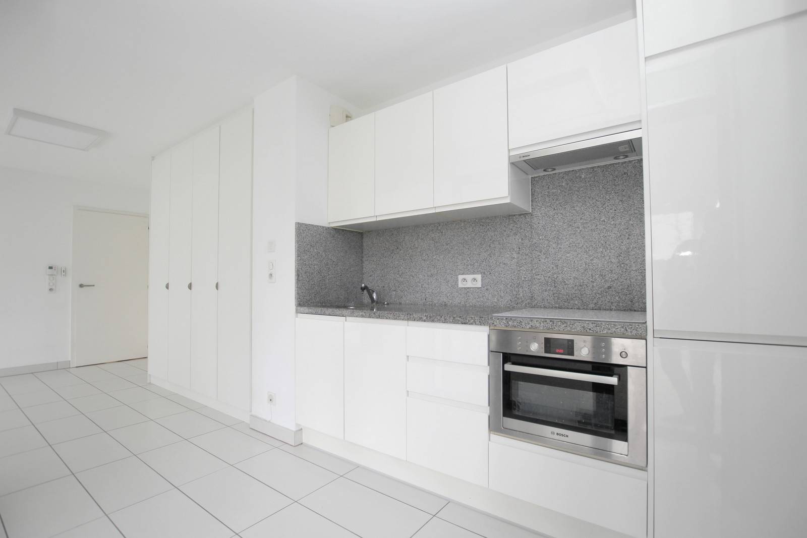 LOUE - STRASBOURG – QUARTIER DES QUINZE – APPARTEMENT 65 M² AVEC 200 M² DE JARDIN – GARAGE