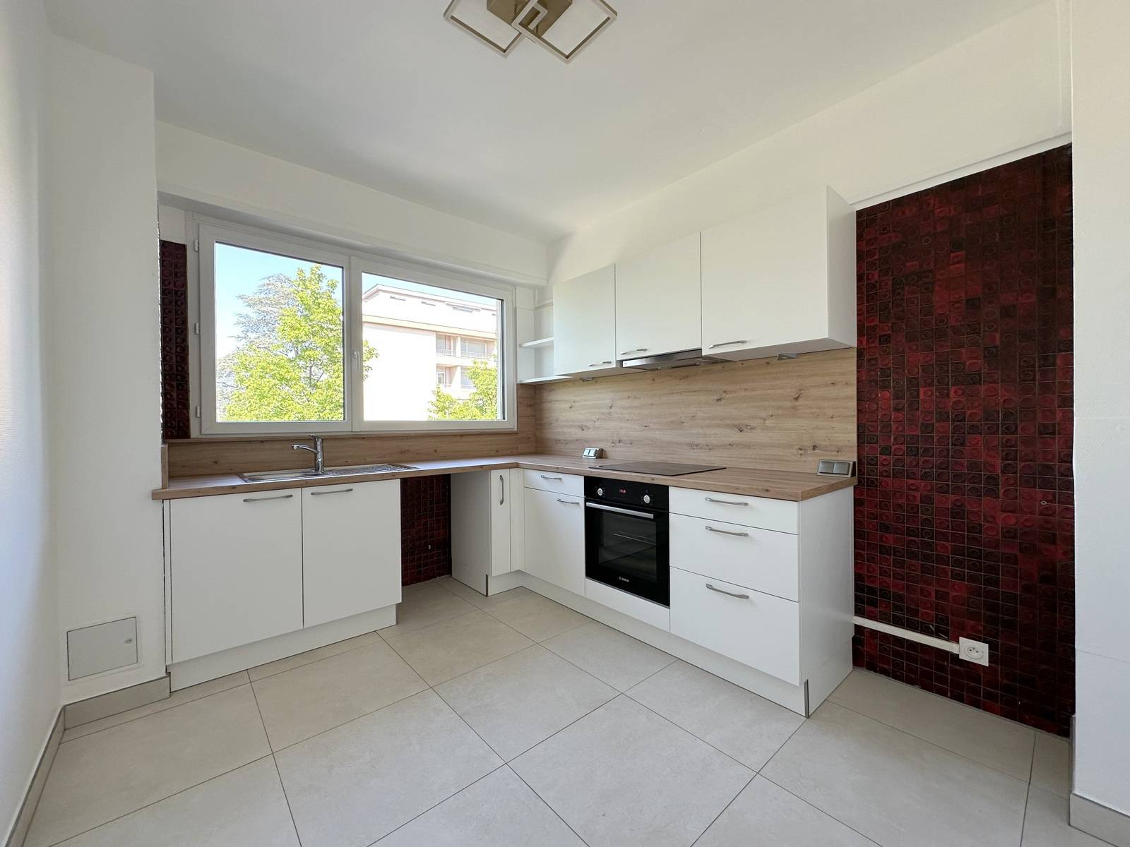 LOUE - STRASBOURG CONTADES – APPARTEMENT 2/3 PIECES 66 M² - GRAND BALCON – DPE C - ETAT NEUF - ASCENSEUR – CAVE + GARAGE