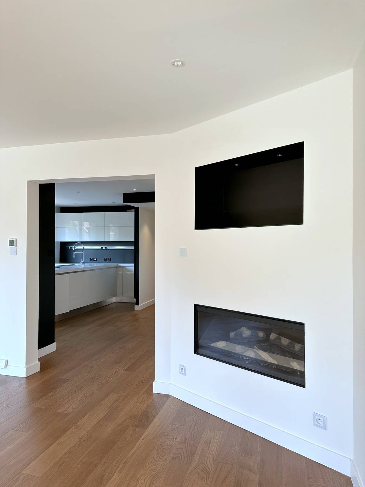 VENDU - NOUVEAU PRIX - STRASBOURG DEBUT ROBERTSAU – PROX INSTITUTIONS - APPARTEMENT 5 PIECES - ENTIEREMENT RENOVE – TERRASSES - 2 GARAGES