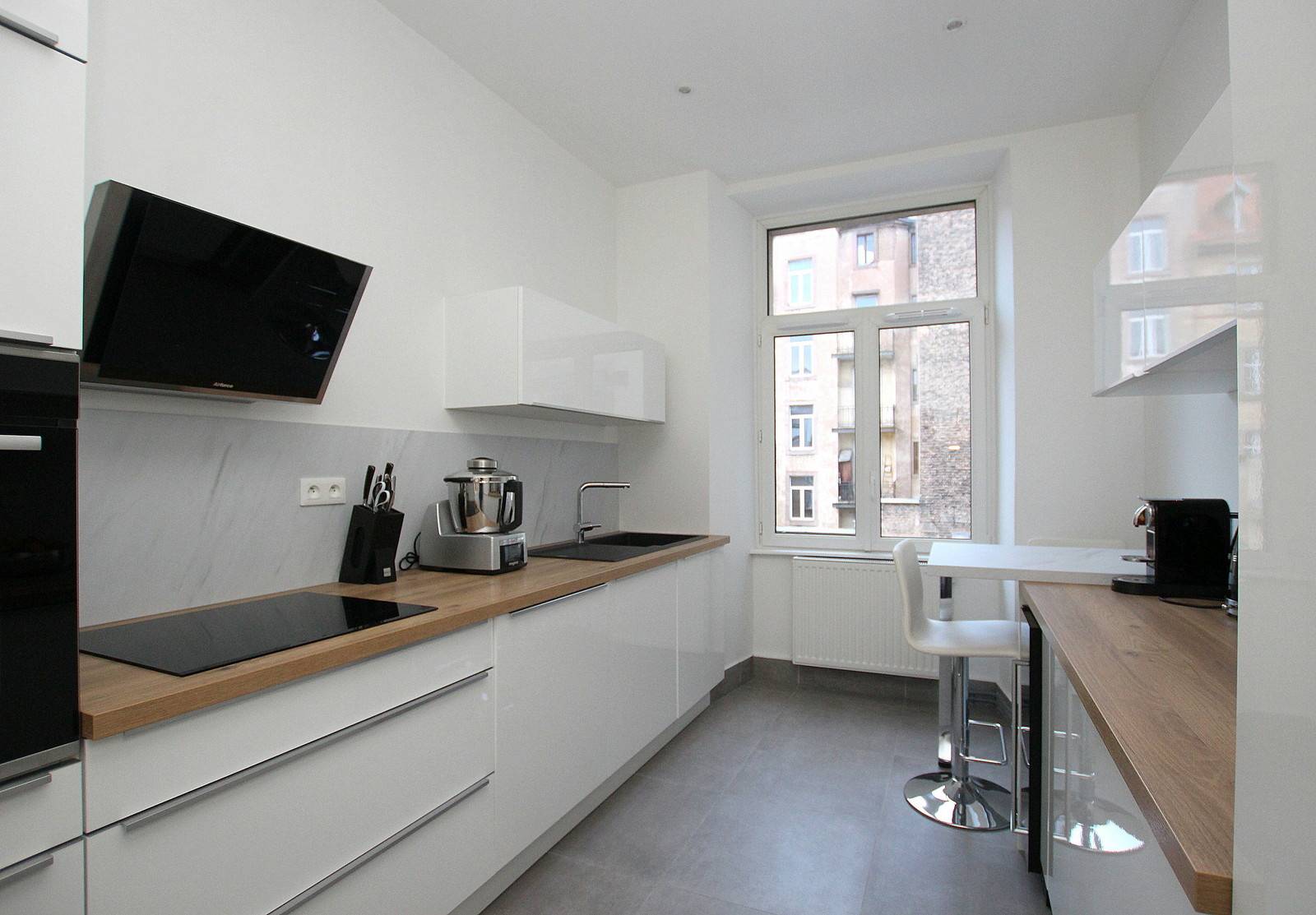 SECTEUR TRIBUNAL - APPARTEMENT 4 PIECES - 79M² - ENTIEREMENT RENOVE