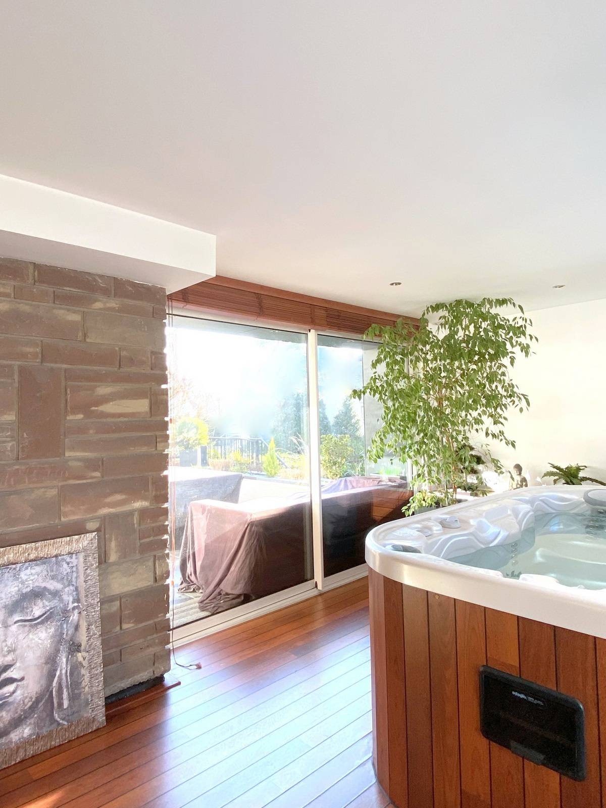 VENDU - DEBUT ILLKIRCH MAISON RENOVEE 394 M² AVEC PISCINE