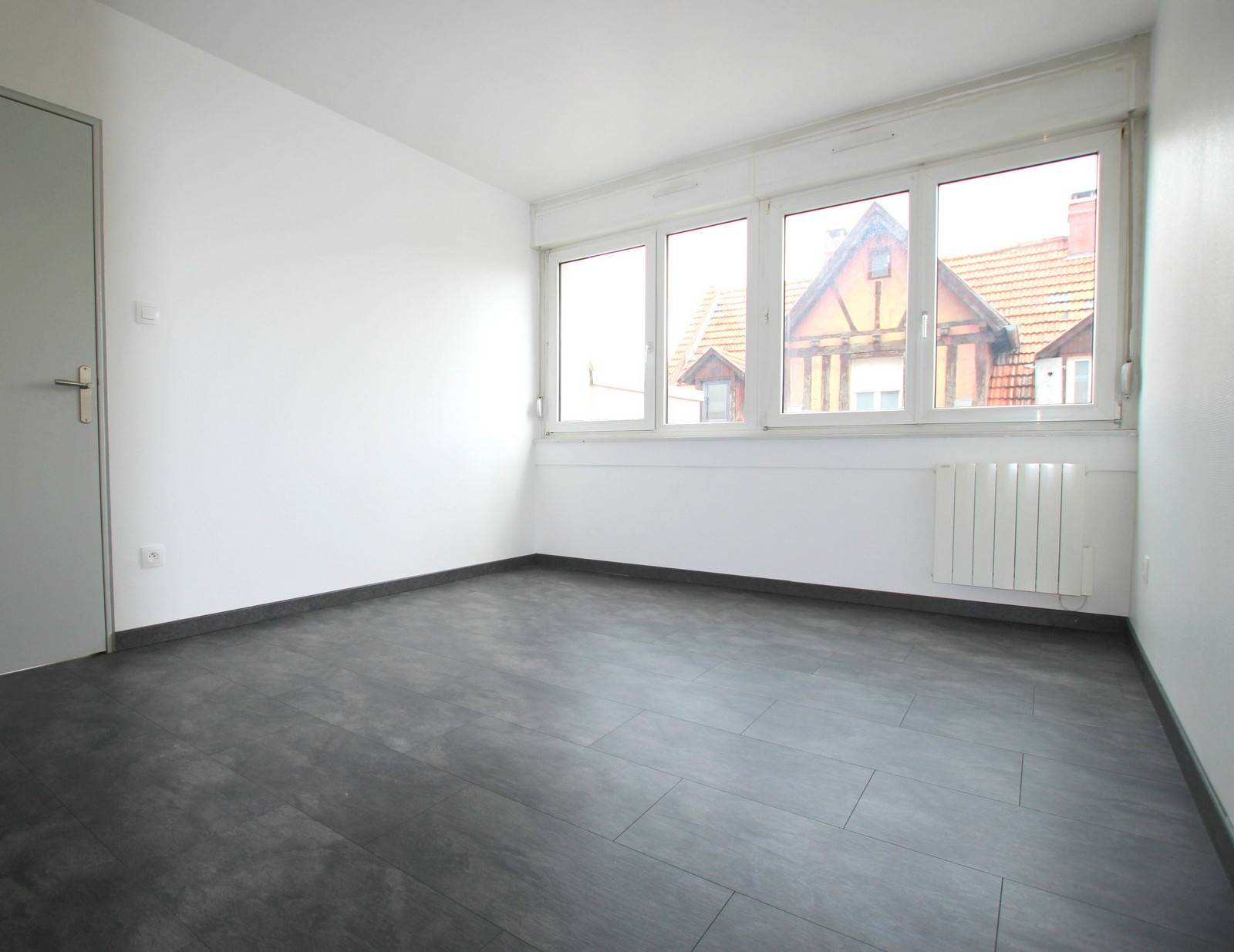 VENDU - EXCLUSIVITE - NEUDORF – Appartement 2 pièces 54 m² - Terrasse 16 m² - ascenseur accessible plain-pied - parking