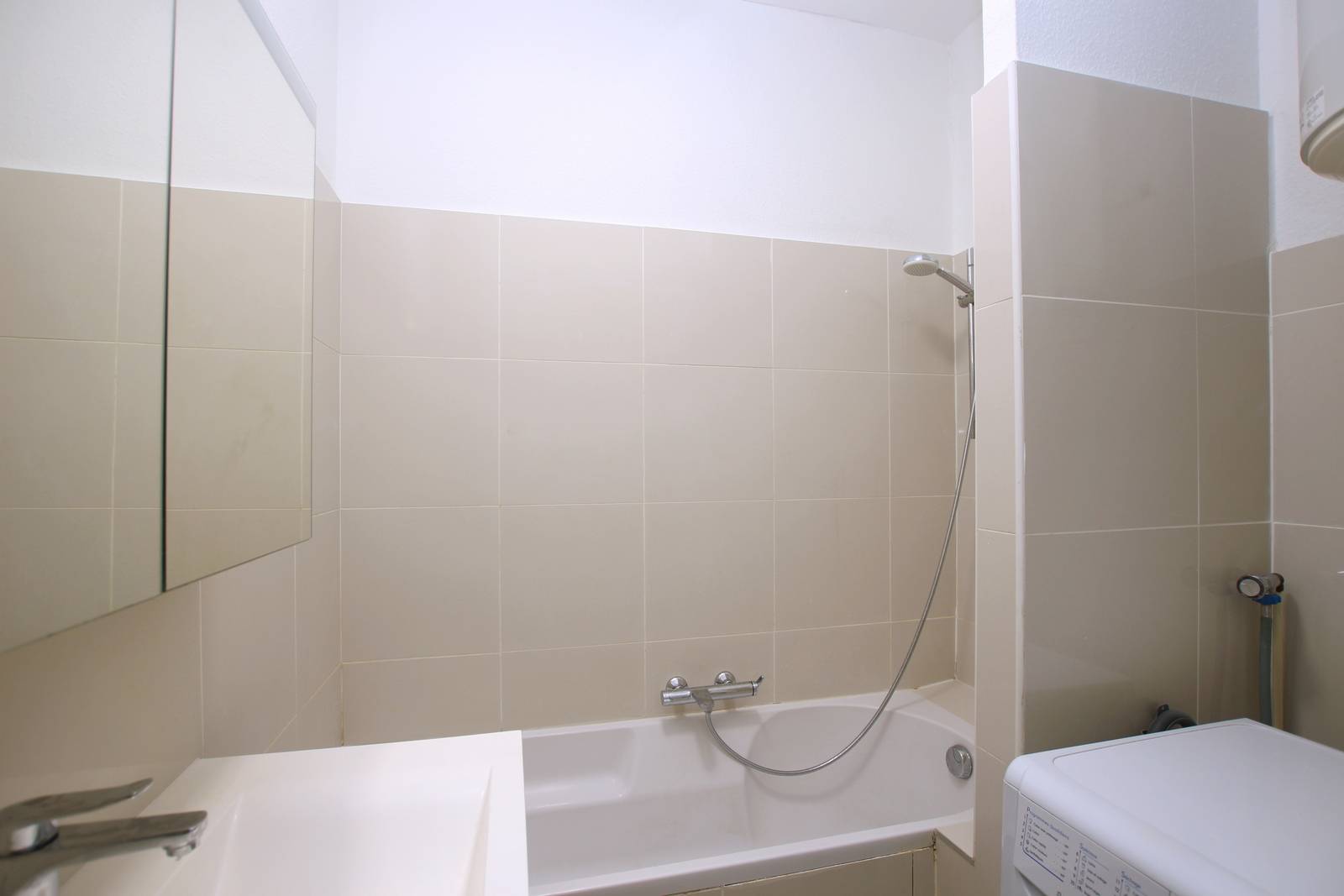 CENTRE VILLE – RUE DU FAUBOURG DE SAVERNE APP. MEUBLE - 2 PIECES 47 M²