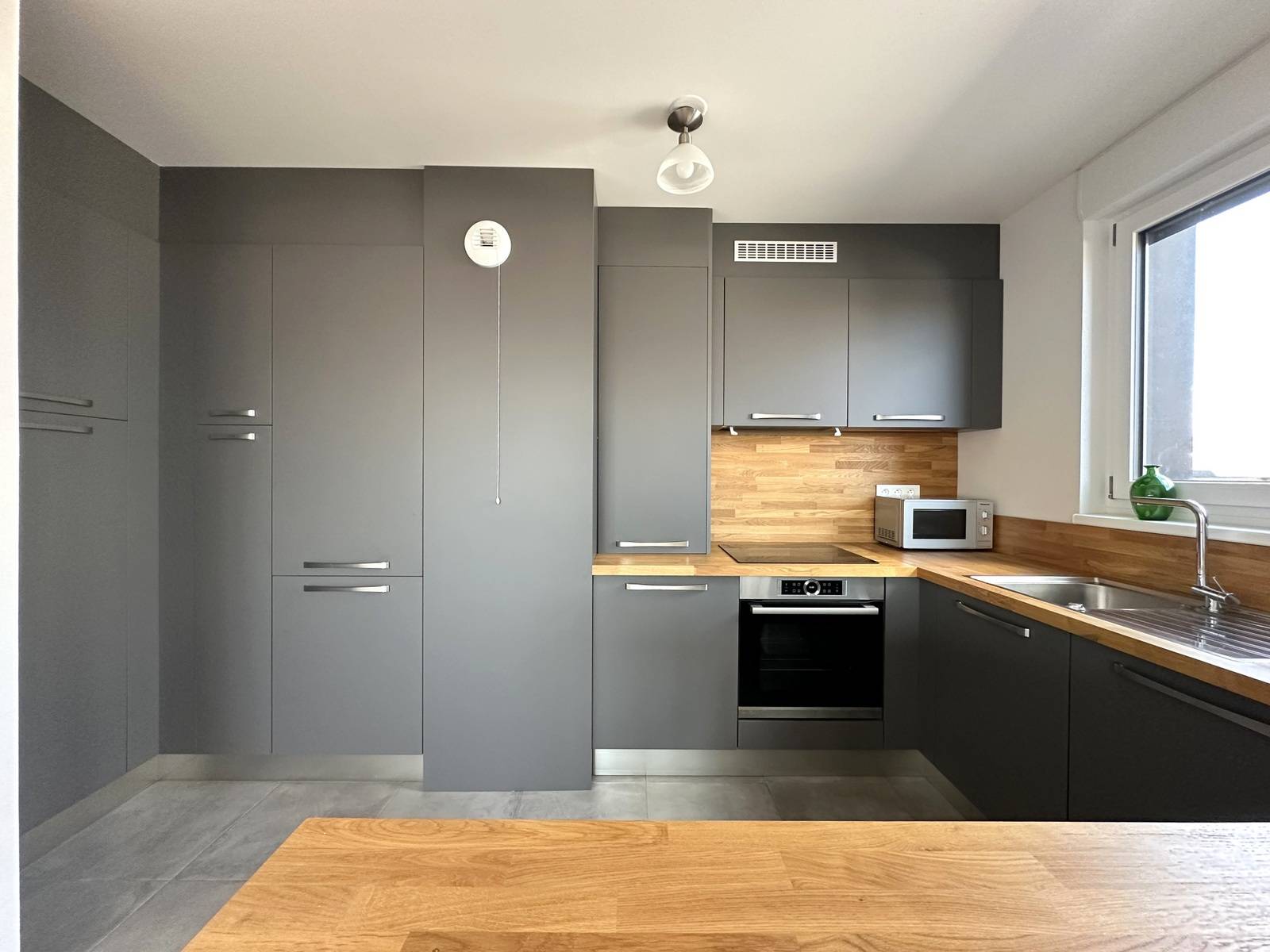 VENDU - NOUVEAU PRIX  - STRASBOURG - DEBUT NEUDORF – PROX. CENTRE-VILLE ET TRAM – DERNIER ETAGE - SUPERBE APPARTEMENT CLIMATISE 6 PIECES AVEC TERRASSE ET GARAGE - IMMEUBLE DE 2017