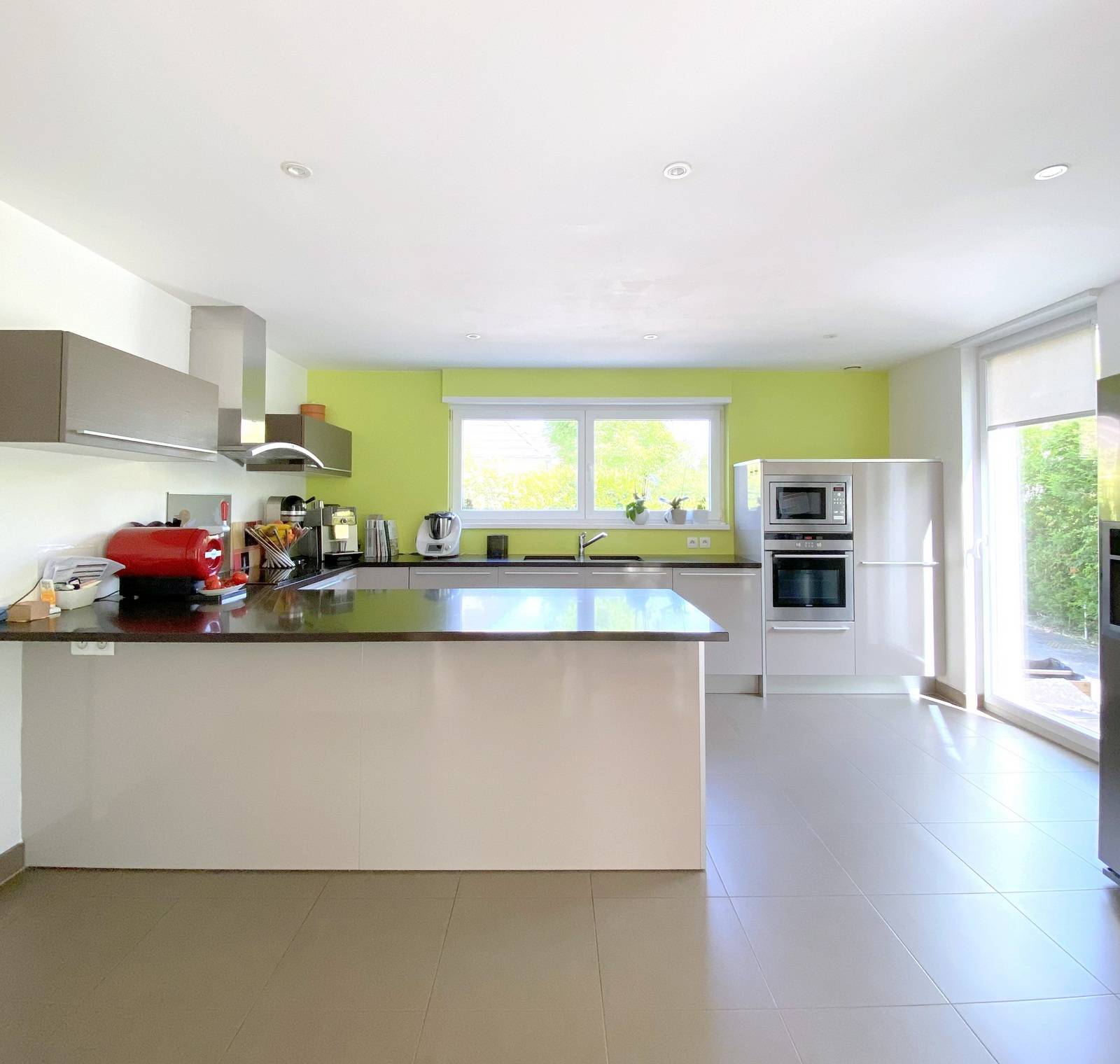 DEBUT ILLKIRCH SUPERBE MAISON CONTEMPORAINE 266 M² AVEC PISCINE ET GARAGE DOUBLE