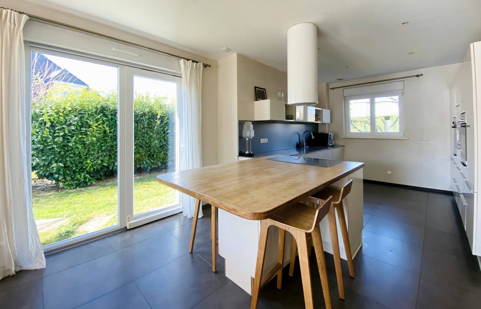 LAMPERTHEIM – MAISON 311 M² AVEC PISCINE TERRAIN 11,7 ARES