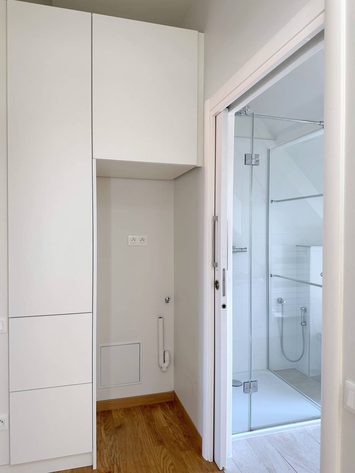 STRASBOURG - ORANGERIE – DERNIER ETAGE APPARTEMENT CLIMATISE 5 PIECES 109 M² TERRASSE 39 M² POSS. GARAGE
