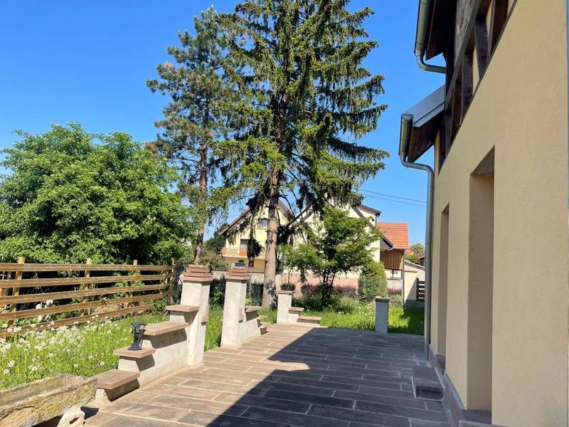 LOUE - GEISPOLSHEIM VILLAGE – MAISON ALSACIENNE - ETAT NEUF – 160 M² - 7 PIECES - COUR – JARDIN – PARKING -
