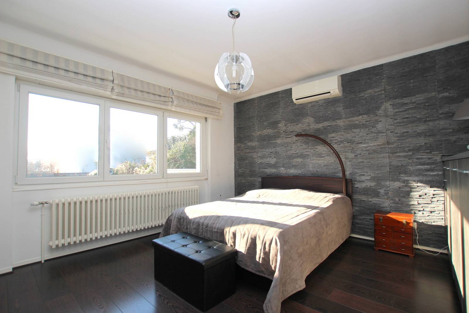 VENDU - DEBUT ILLKIRCH MAISON RENOVEE 394 M² AVEC PISCINE