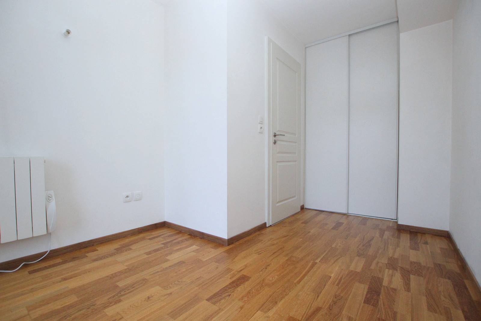 STRASBOURG – GARE – APP. TRAVERSANT 3 PIECES 68,8 M² - BALCON – CAVE - PARKING