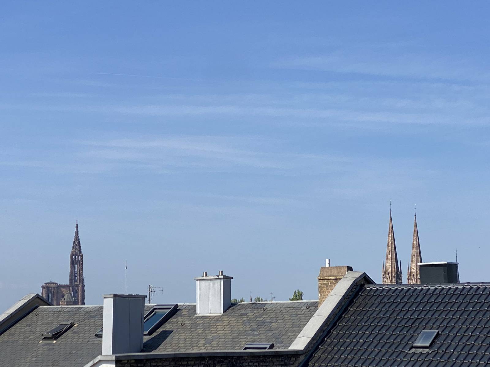 STRASBOURG - ORANGERIE – DERNIER ETAGE APPARTEMENT CLIMATISE 5 PIECES 109 M² TERRASSE 39 M² POSS. GARAGE