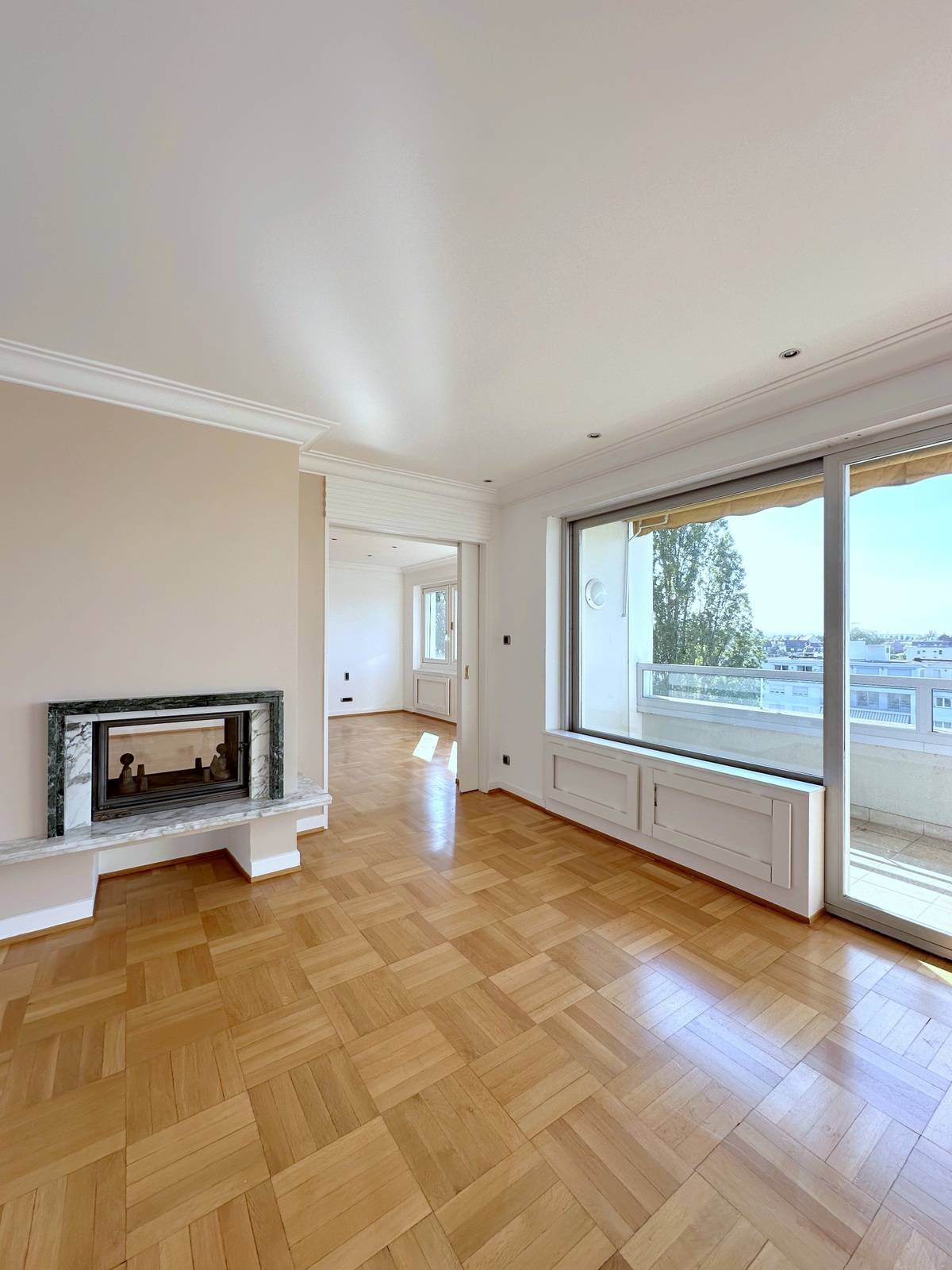 SOUS COMPROMIS - STRASBOURG – ORANGERIE – QUAI ROUGET DE LISLE – ETAGE ELEVE –  5 PIECES – TERRASSE - CAVE – STATIONNEMENT