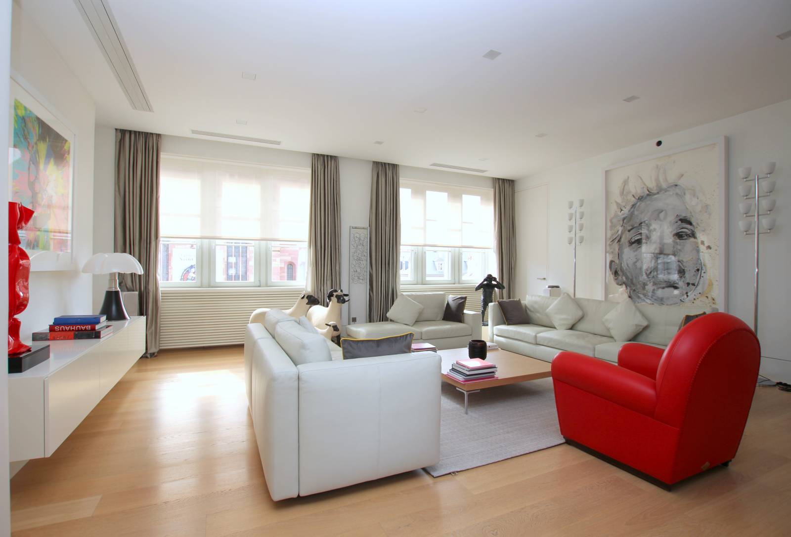 VENDU - CENTRE VILLE - Place Saint Thomas - appartement 297 m² prestations très haut de gamme 2 garages