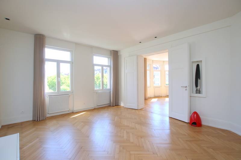 VENDU - STRASBOURG – ORANGERIE – BEL APPARTEMENT D’ANGLE - 5 PIECES - CLIMATISE - DANS IMMEUBLE BOURGEOIS - ETAGE ELEVE ASCENSEUR – BALCONS ET JARDIN COMMUN