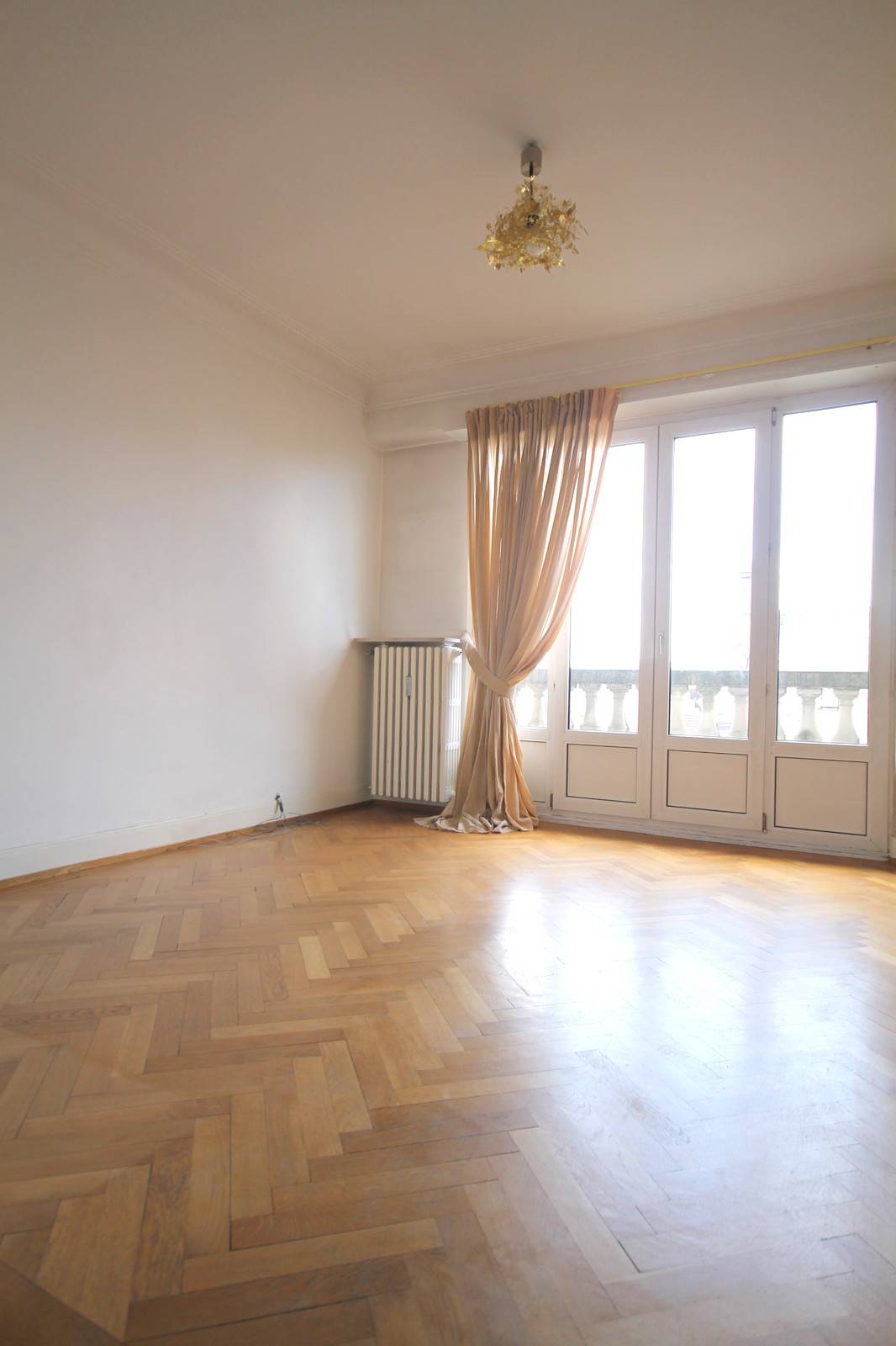 VENDU - CENTRE VILLE Prestigieux Immeuble de l'ESCA  Appartement Bourgeois en dernier étage 5 pièces 134 m² avec chambre de bonnes