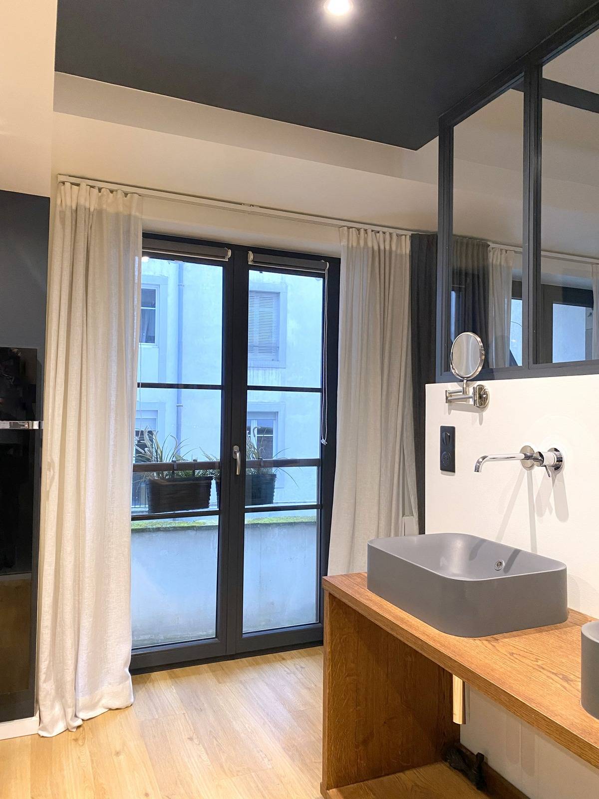 Centre ville proche Tribunal Superbe Loft Meublé