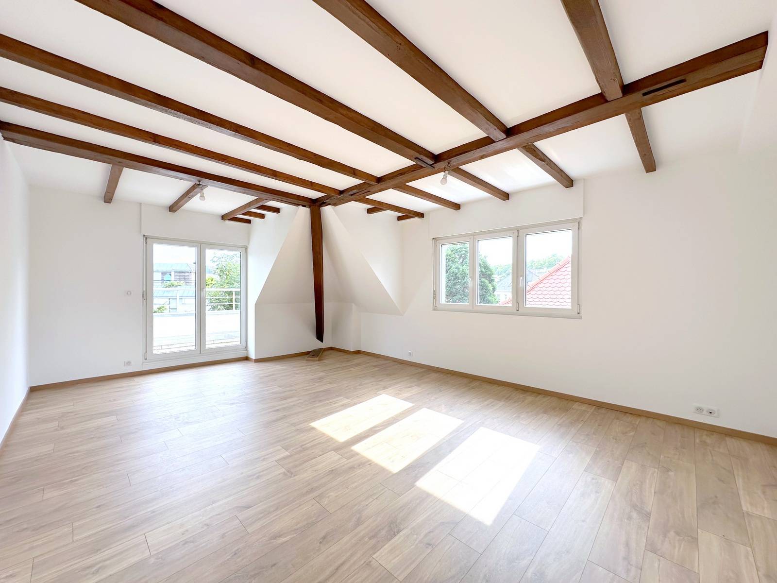 LOUE - STRASBOURG - CONTADES – DERNIER ETAGE – ETAT NEUF – 3/4 pièces – 86 m² – Terrasse Sud -