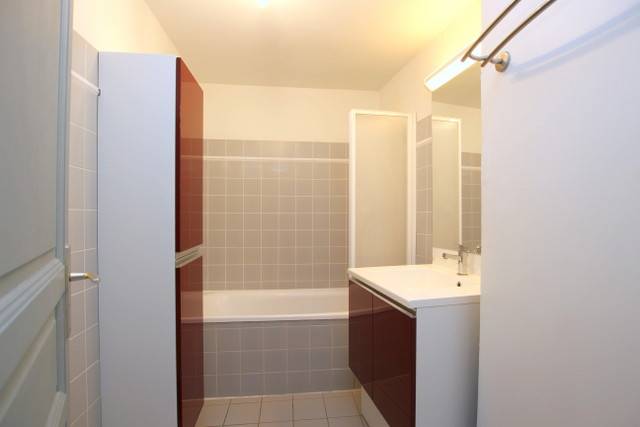 HYPER CENTRE – GRAND RUE - RARE - 3 PIECES NON MEUBLE