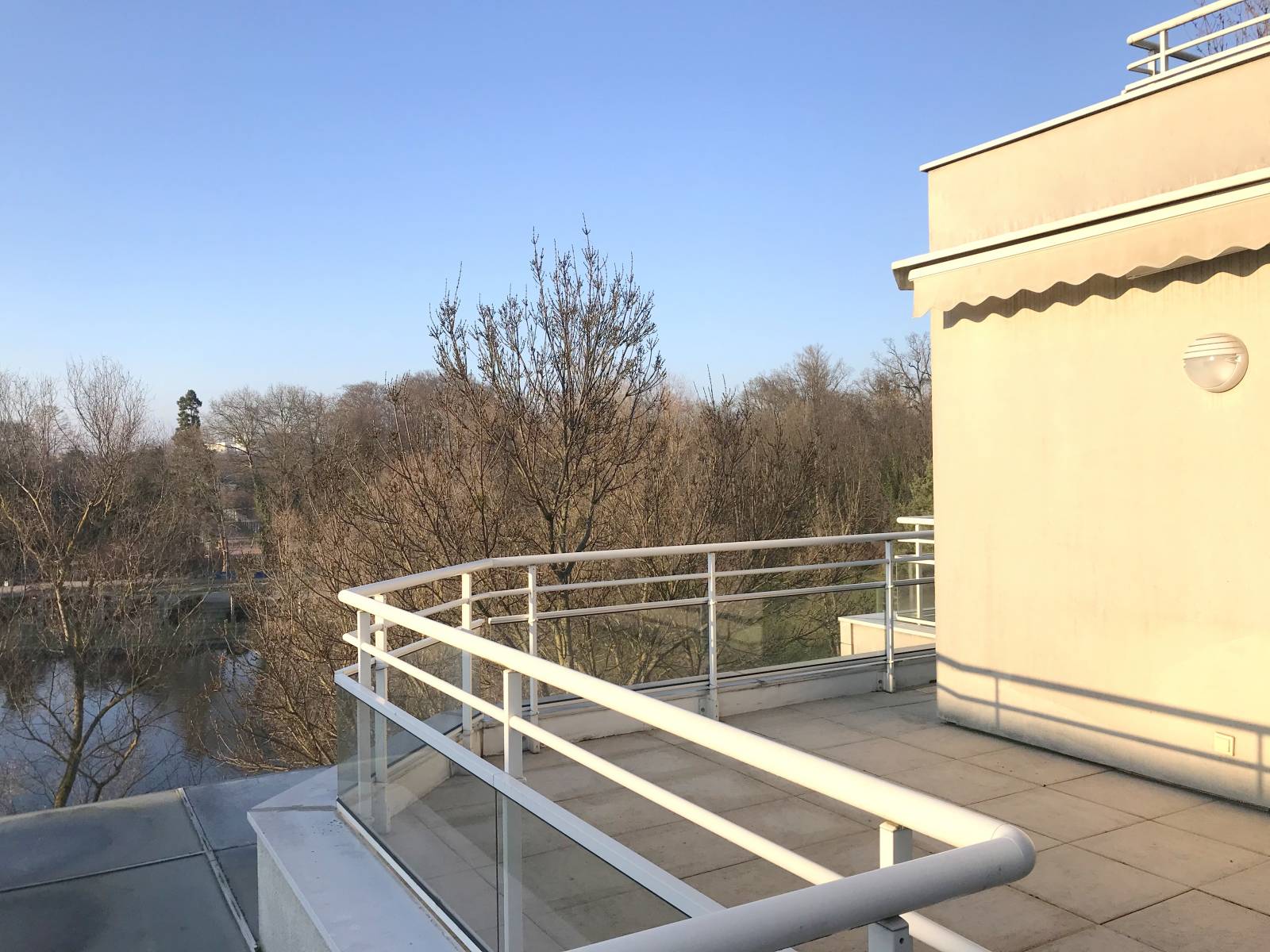 ORANGERIE - BON PASTEUR - 4 PIECES AVEC TERRASSES ET GARAGE