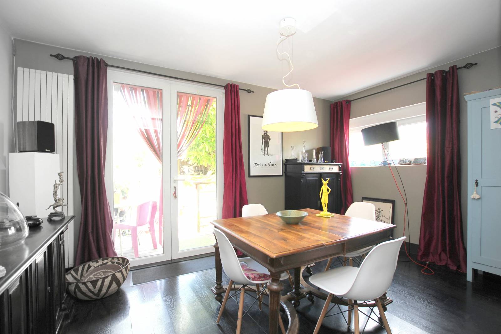 salle à manger maison principale