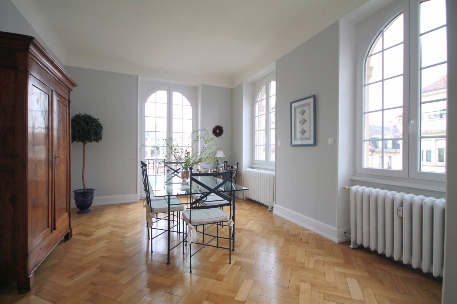 VENDU - ORANGERIE rue Stoeber dans un Immeuble Bourgeois Appartement 6 pièces en dernier étage entièrement rénové et chambre de bonnes