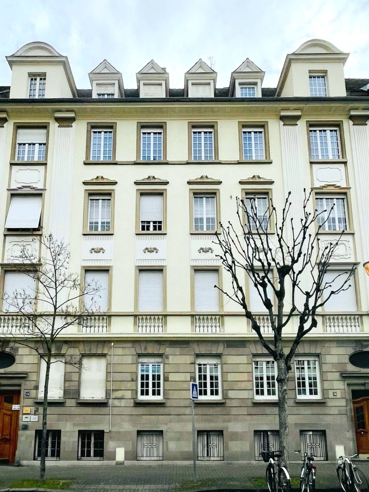 ORANGERIE, LOCAL PROFESSIONNEL A LOUER