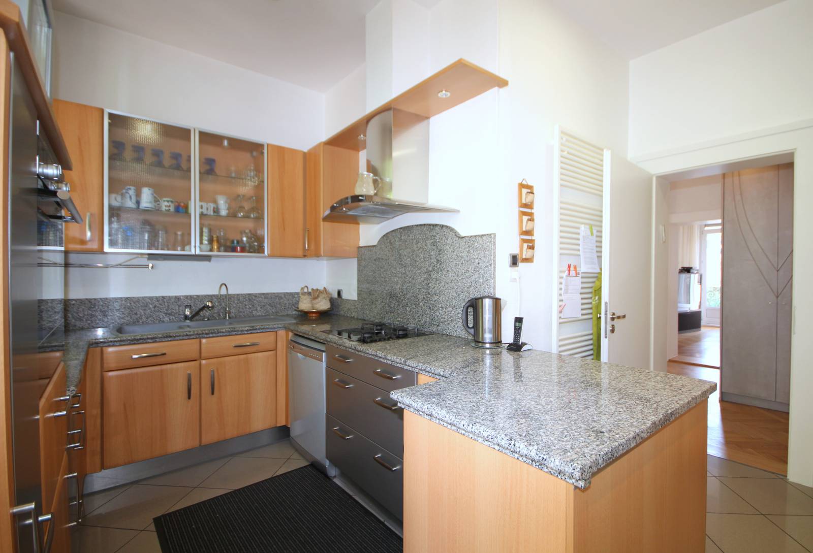 VENDU - ORANGERIE rue de Reims Appartement en dernier étage 8 pièces 184 m² Terrasse 52 m² Garage