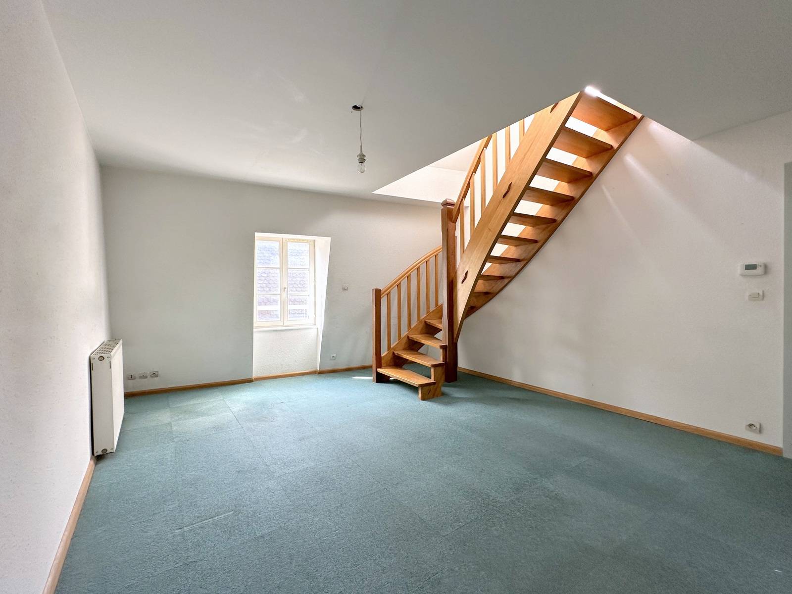 VENDU - STRASBOURG - CENTRE HISTORIQUE – PROX. PLACE ST THOMAS – DERNIER ETAGE - APPARTEMENT 2 PIECES – 45,42 m² CARREZ/60,72 m² au sol – POSS. DE TRANSFORMER EN 3 PIECES